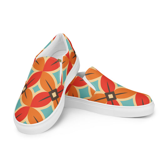 Retro Flower - Sustainably Men’s slip-on canvas shoes